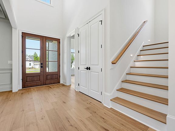 3rd image of 30 Serenity Woods Trl