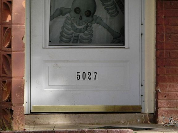 4th image of 5027 Seabreeze Dr