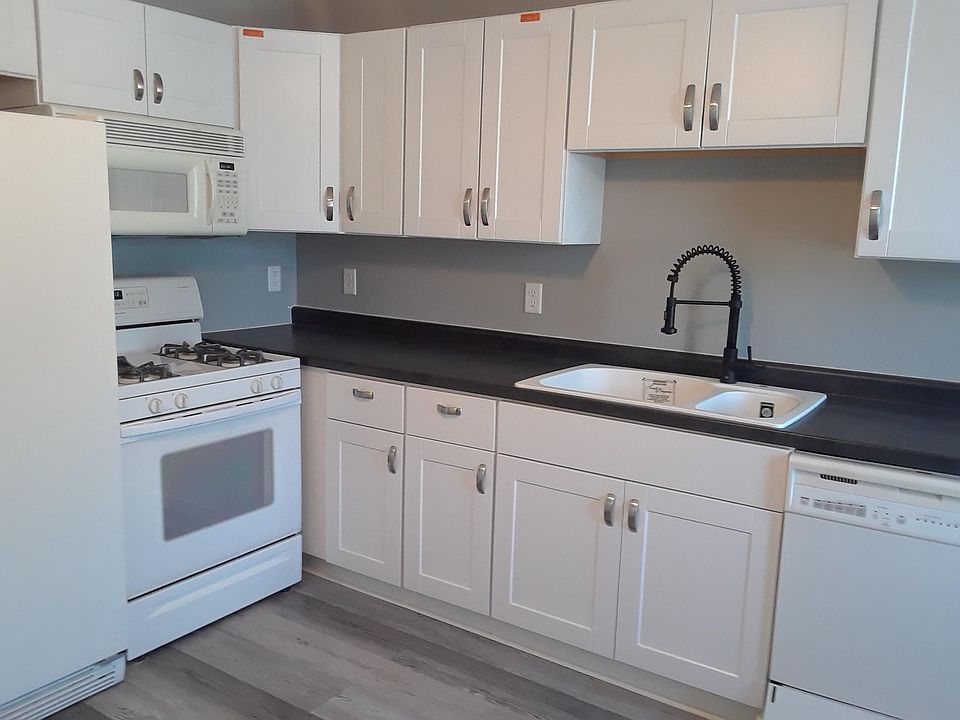 1st image of 4350 Girard Ave N #2