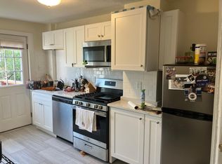 10 Evergreen Sq #3, Somerville, MA 02143