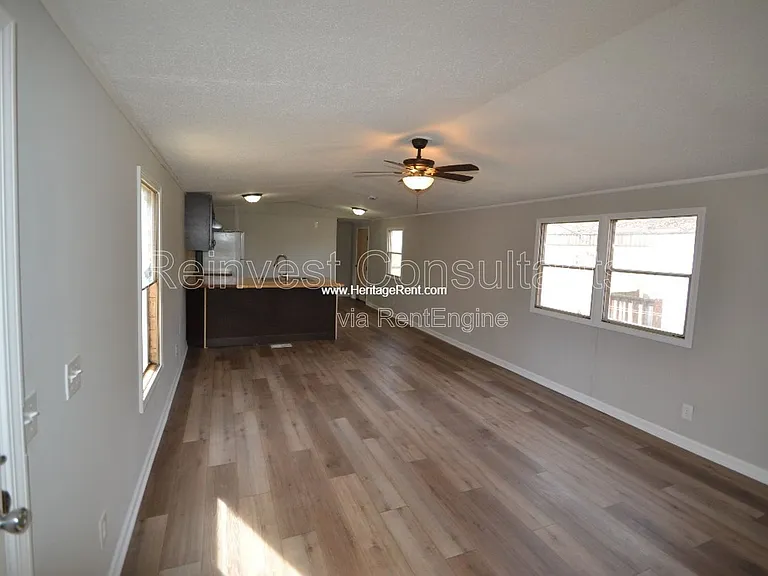11049 Stephens Rd — Photo 2