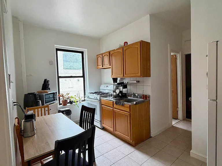 33-09 31st Ave #1C — Photo 5