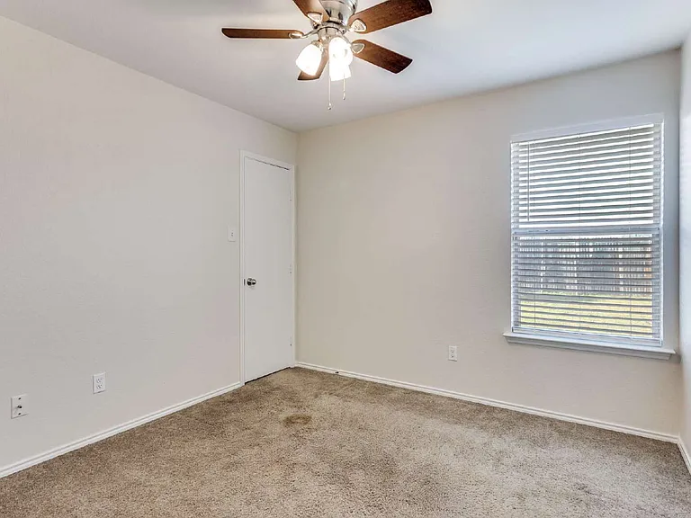 9224 Marilyn Dr — Photo 8
