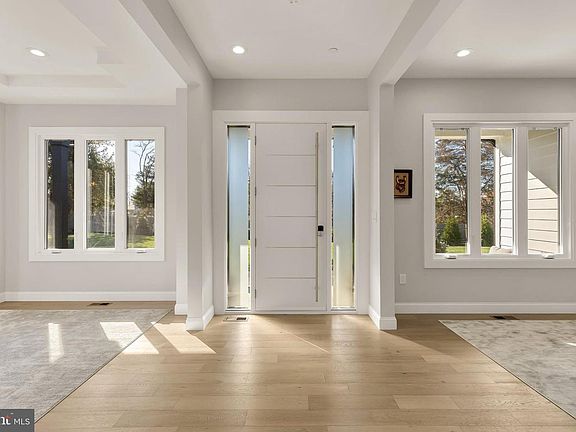 4th image of 14051 Esworthy Rd