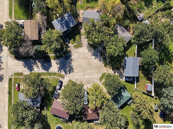 3rd image of 801 Prairie Ct