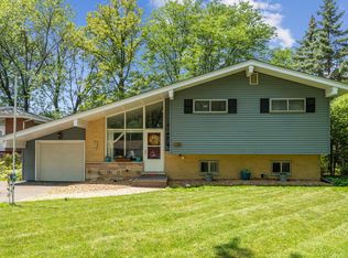 1130 S Julia Dr, Villa Park, IL