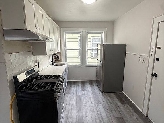 3rd image of 636-638 Adams Ave #2F