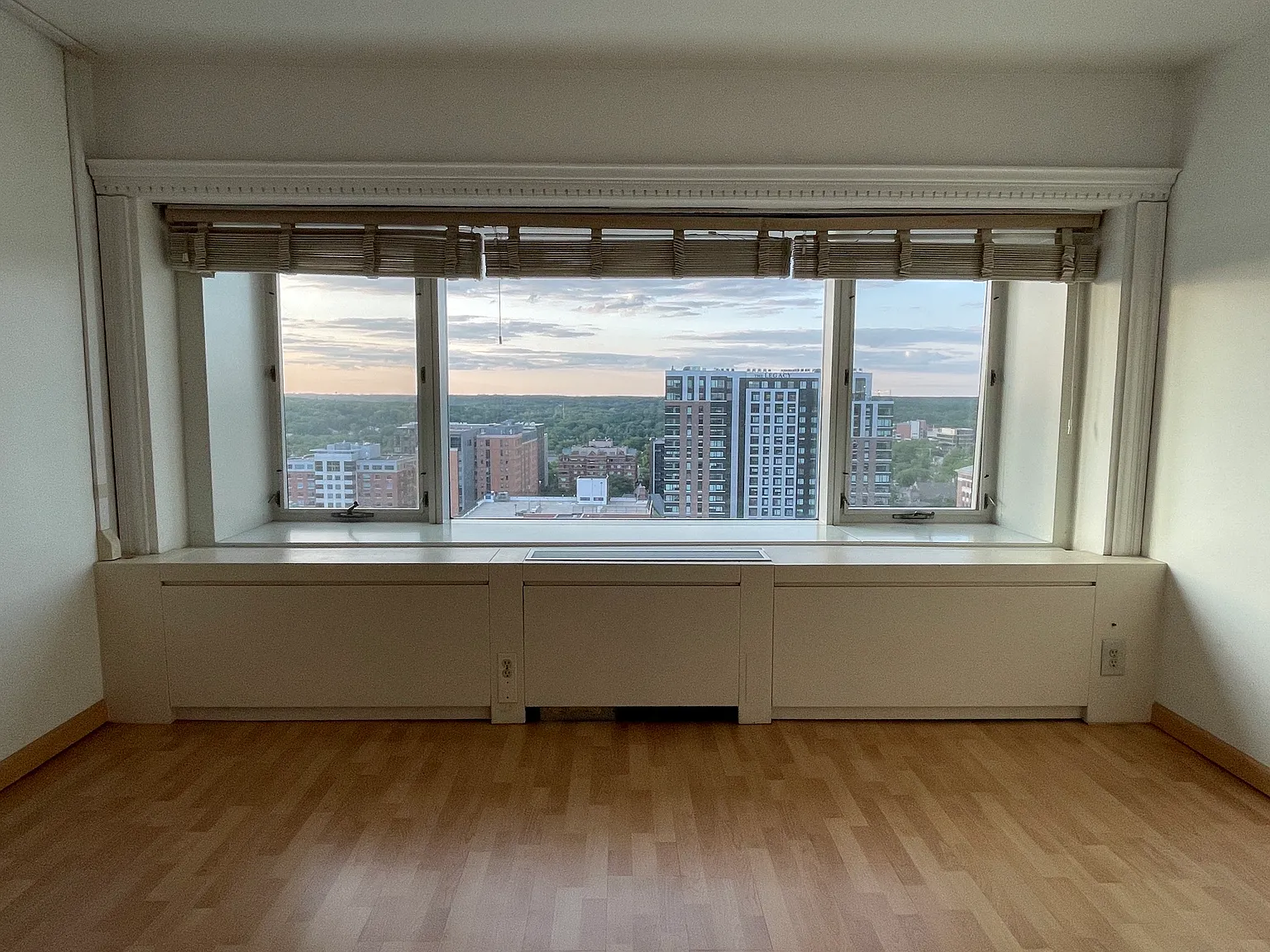 1 bed, 430 sqft, $1,700 — Photo 2