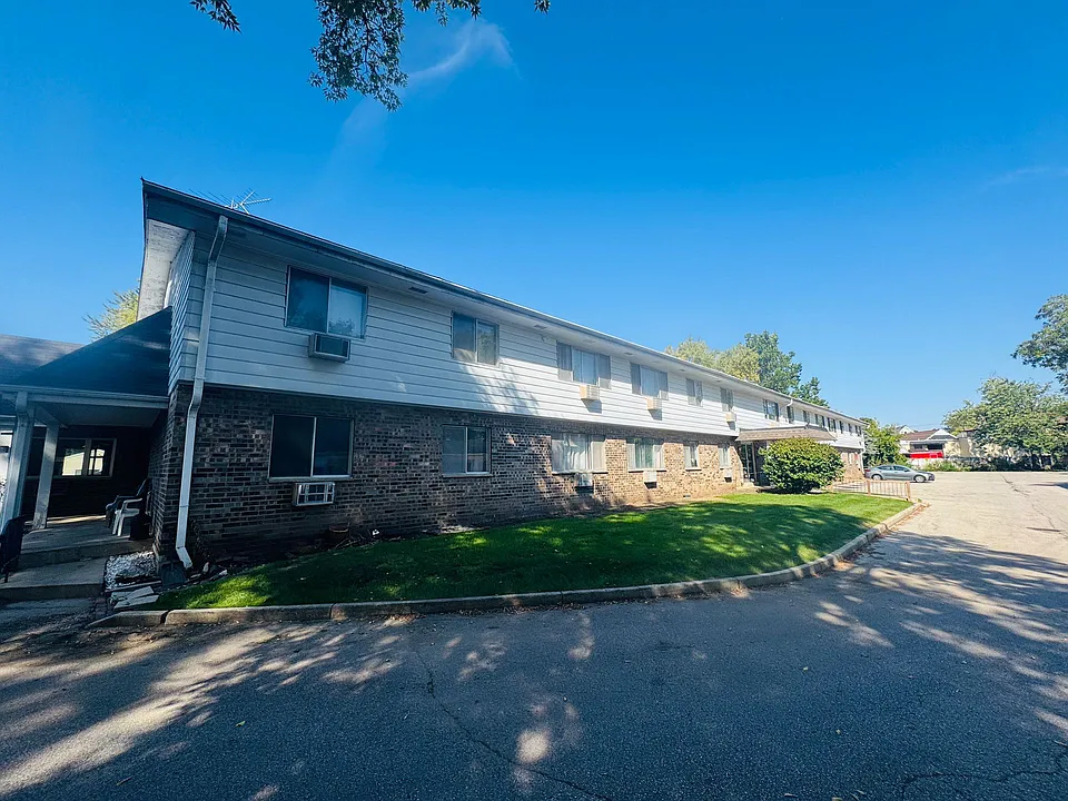 Arcadian Ave Apartments.