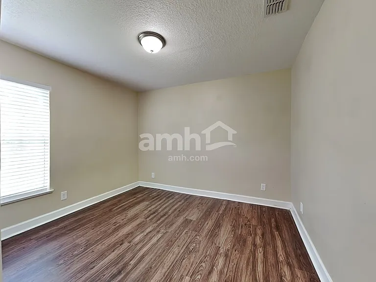 5940 NW Foust Cir — Photo 13