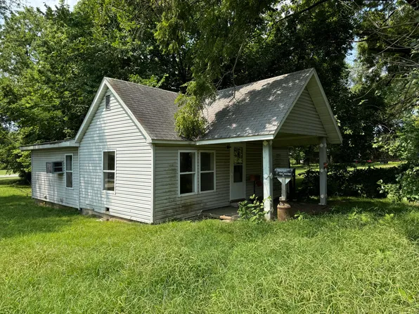 1120 E Chestnut Street, Bolivar, MO 65613