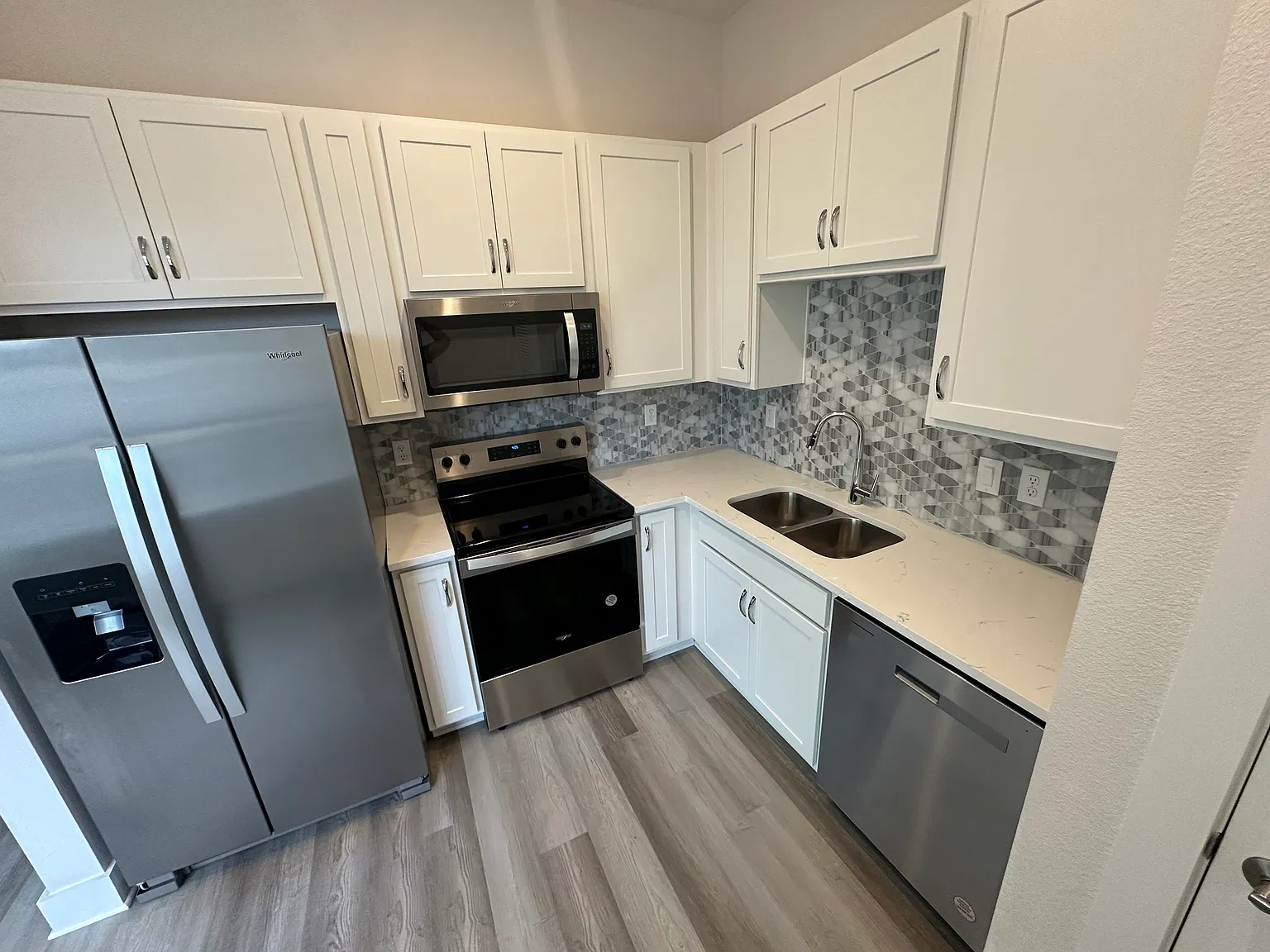 1 bed, 484 sqft, $1,650 — Photo 3