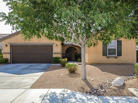 4th image of 43103 Fleetwood Dr