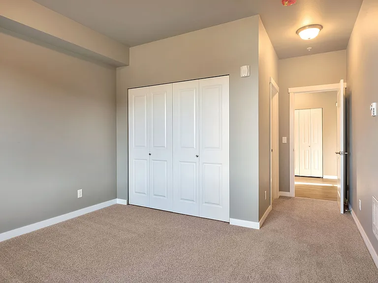 The Fairhaven Pointe Apartments — Photo 13