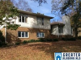 2130 Cedarbark Ln, Vestavia, AL 35216