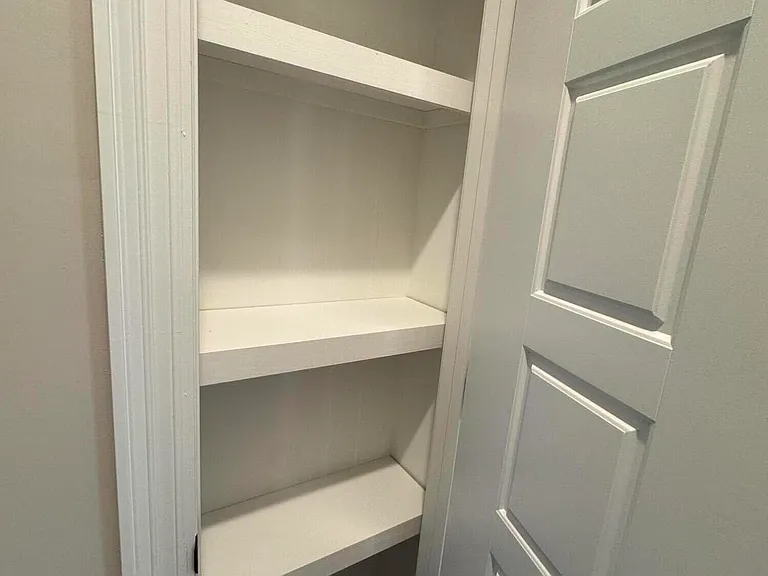 706 Kathleen Way — Photo 10