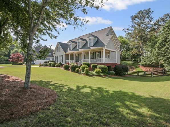 393 Taylor Glen Dr, Milton, GA 30004