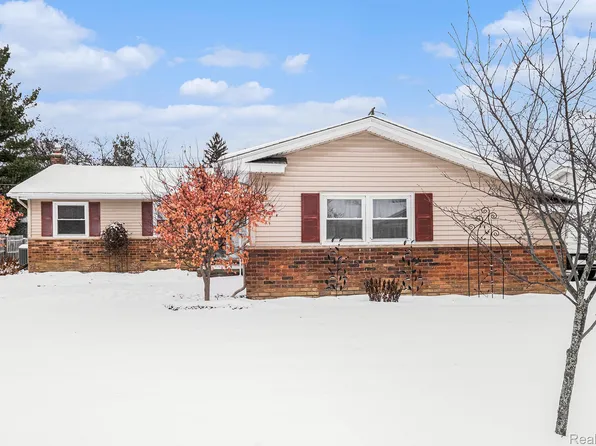 1345 Williamsburg Rd, Flint, MI 48507