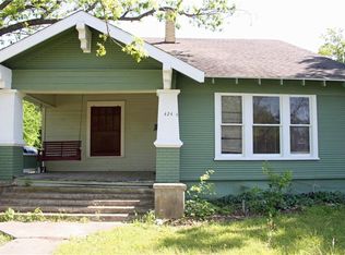 424 Plum St, Lockhart, TX 78644