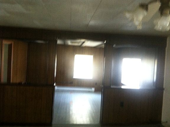 2nd image of 616 Nectarine St
