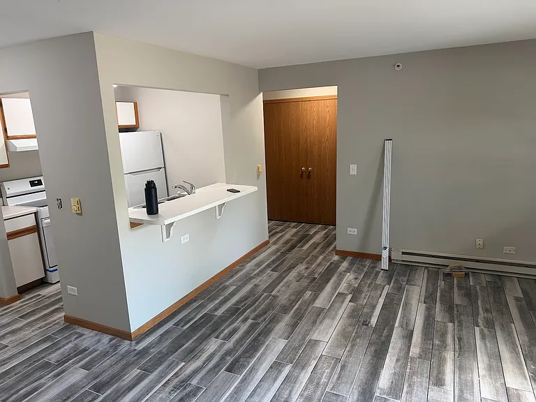 330 Leah Ln #1B — Photo 11