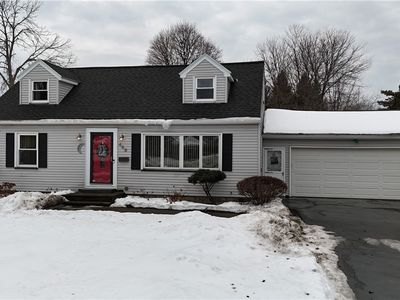 449 Lake Meadow Dr, Rochester, NY, 14612