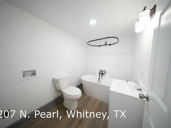 207 N Pearl St, Whitney, TX 76692