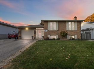 34 Sympatica Cres, Brantford, ON N3P1G4