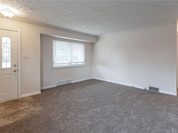 3rd image of 1531 Irving Ave