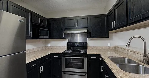 High Ridge Apartments Photo 1