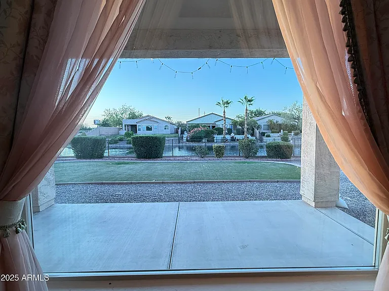 642 E Torrey Pines Pl — Photo 16
