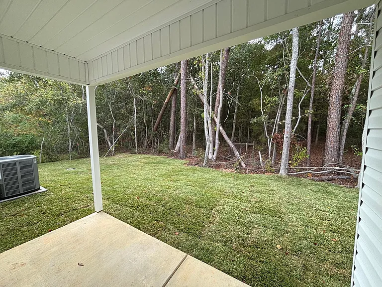 385 Lawler Ave — Photo 15