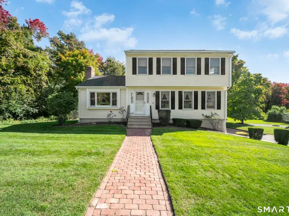 18 Carriage Drive, Seymour, CT 06483