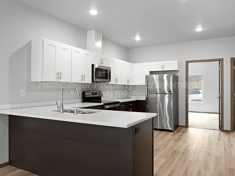 356 E 7th Ave #102 — Photo 5