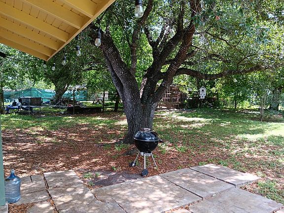 2nd image of 2505 Fannin Dr
