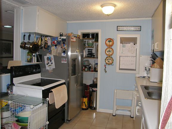 2nd image of 930 1st Ave S