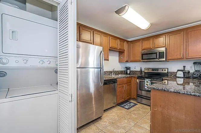 800 N Mollison Ave N #35 — Photo 10