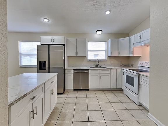 5th image of 155 Plain View Dr #B