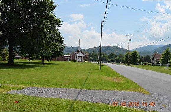 2nd image of 1321 Love Station Rd