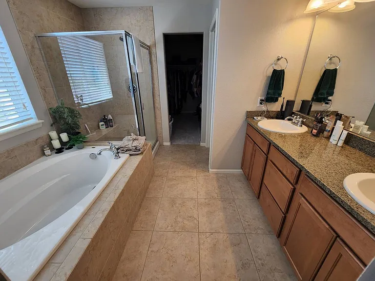 7114 Laurel Cherry Ct — Photo 8