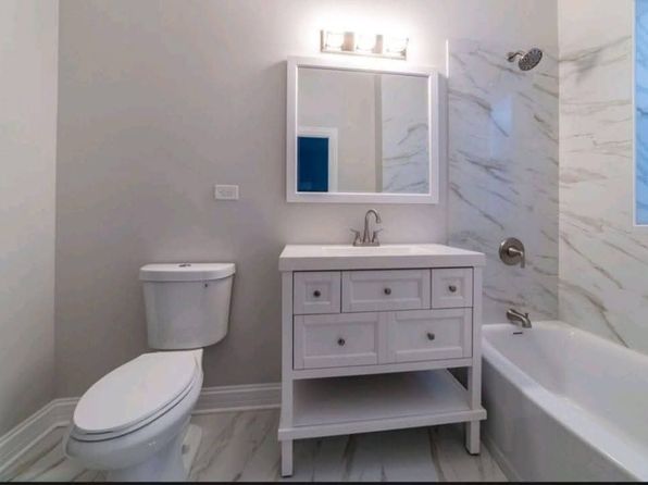 5824 S Michigan Ave #2