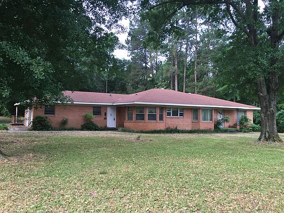 3rd image of 702 E Main St