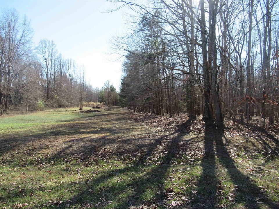 1st image of 16 Maple Springs Ln #16