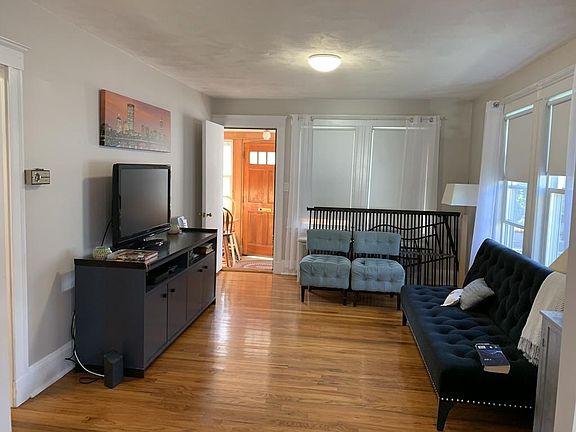 4th image of 74 Englewood Ave