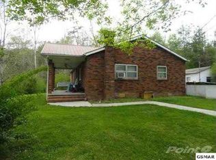 3033 Hickory Dr, Pigeon Forge, TN 37863