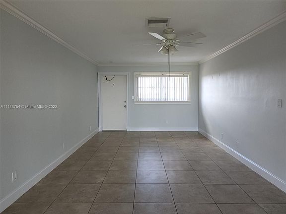 5th image of 941 Crystal Lake Dr APT 302