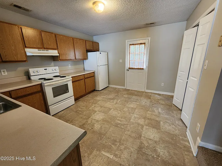 2251 Brandymill Ln — Photo 5