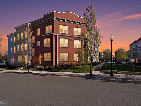 3rd image of 8923 Quarry Rd