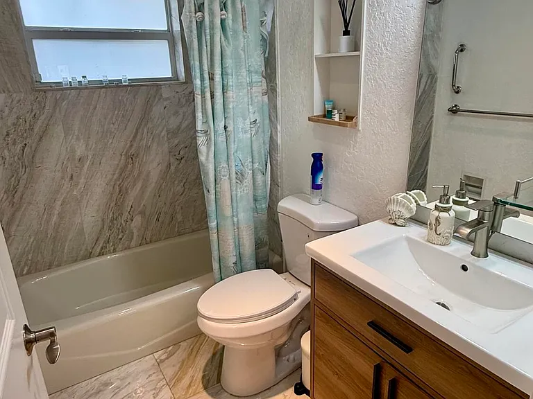 1526 Cormorant Rd — Photo 12