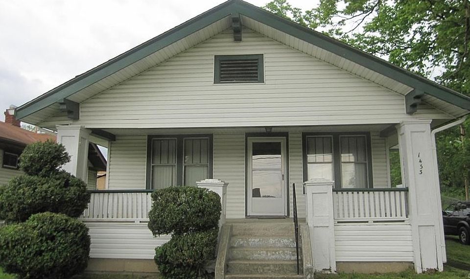 1st image of 1433 W Riverview Ave